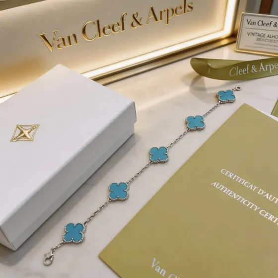 Van Cleef Arpels Vintage Alhambra bracelet Silver-toned metal with turquoise blue clover inlays 18cm