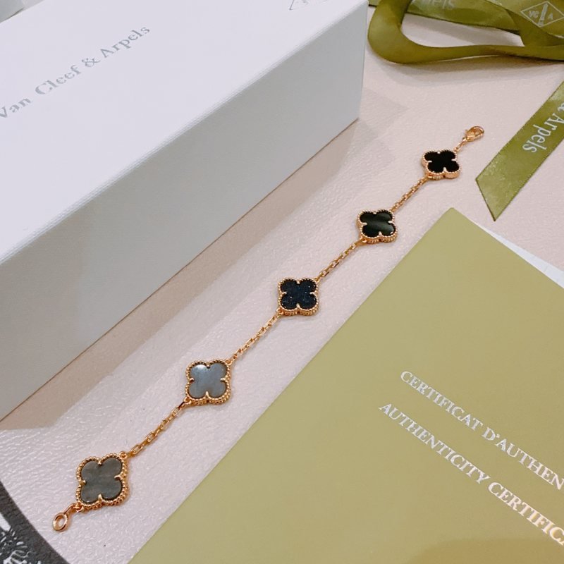 Van Cleef Arpels Alhambra bracelet Rose gold metal with black onyx dark gray mother-of-pearl and blue sandstone clover motifs 17cm