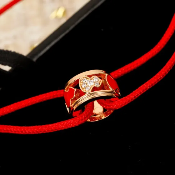 Qeelin Wulu bracelet 18K rose gold red enamel white diamond red cord Adjustable red cord fits 15-19cm wrist