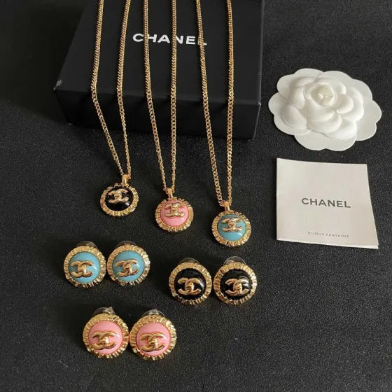 Chanel CC Logo Round Enamel Pendant necklace Gold-tone metal with light blue enamel 42cm