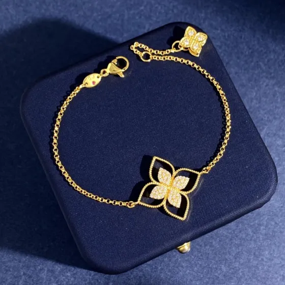 Roberto Coin Love in Verona bracelet 18k yellow gold with pave white diamonds 18cm with 2cm extender
