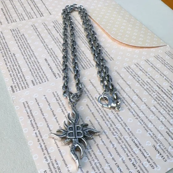 Luxury necklace