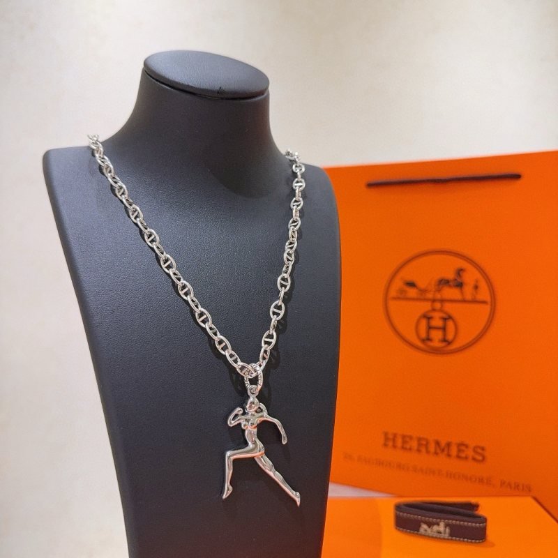 Hermes Chaine d Ancre Runner Pendant necklace Silver-toned metal no additional gemstones 60cm
