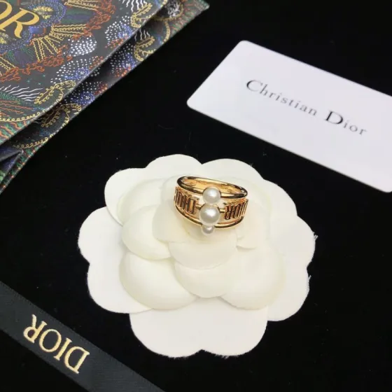 Dior Dio r evolution ring gold metal white pearl US 7