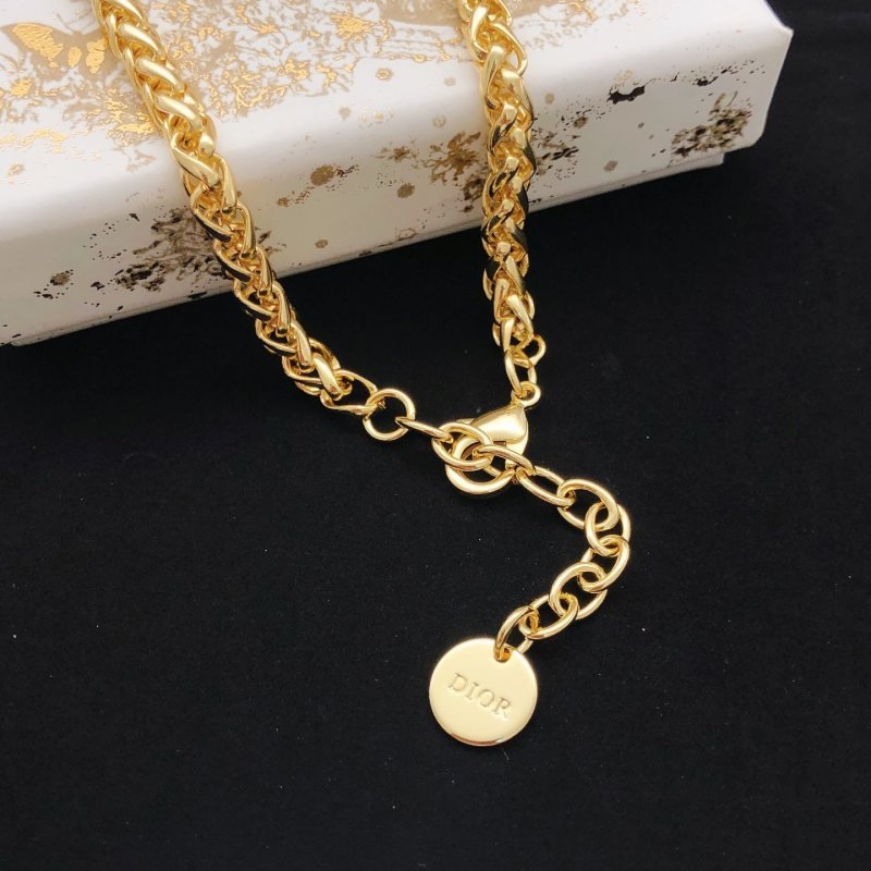 Dior DXL0120 Lucky Charms Pearl Choker necklace gold-tone metal with white faux pearls 40cm with 5cm extender