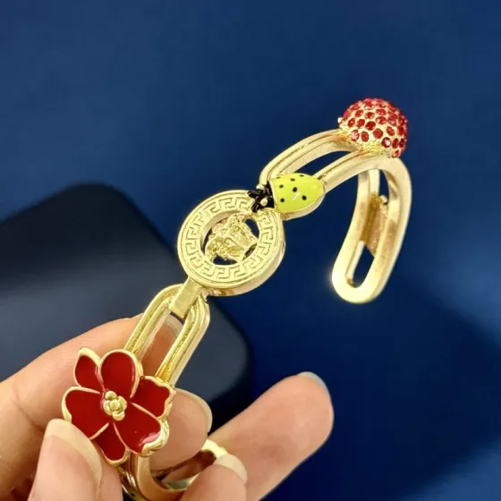 Luxury necklace