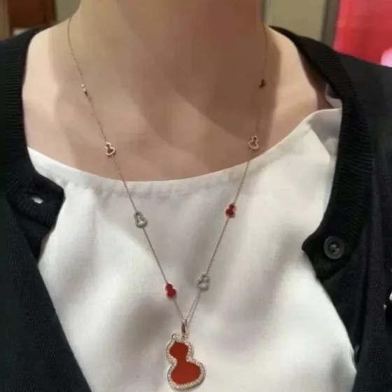 Qeelin Wulu necklace Rose gold with red carnelian and diamond accents 42cm