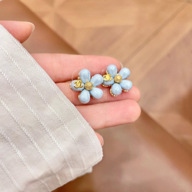 Chanel CC Logo Flower Stud Earrings earrings Gold-tone metal with light sky blue enamel 1 5cm diameter