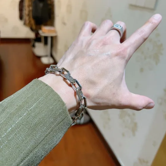 Bvlgari Bvlgari Bvlgari Chain bracelet silver-toned metal with clear diamond accents 20cm