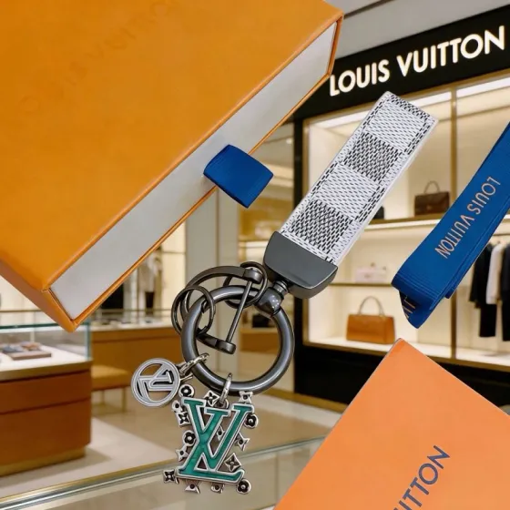 Louis Vuitton Anger Forest pendant Gunmetal gray metal silver metal teal enamel white and gray checkered fabric blue fabric 12cm