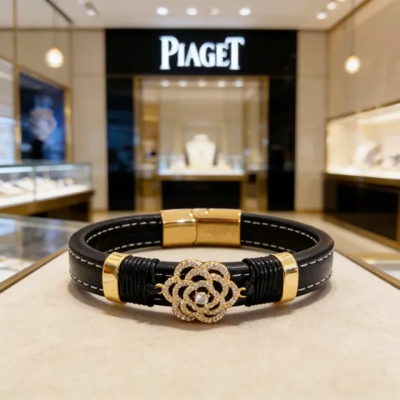 Piaget Rose bracelet Yellow gold black leather clear diamond 17cm