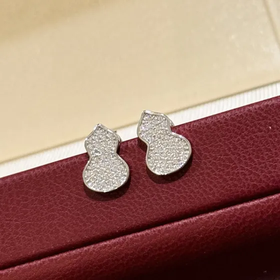 Qeelin Wulu earrings silver-toned 925 sterling silver with pave clear diamond simulants 8mm stud length