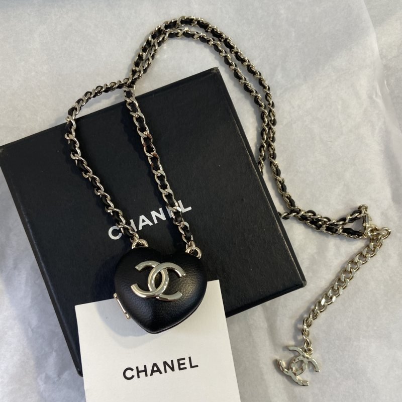 Chanel CC Heart Locket necklace light gold metal black leather 60cm