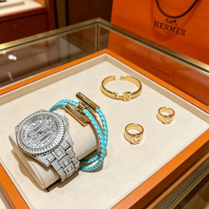 Hermes Tournis Tresse bracelet Gold-tone metal turquoise braided leather 18cm