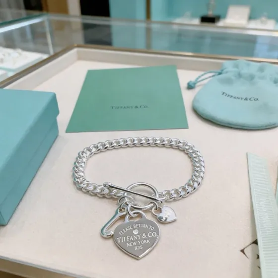 Tiffany Co Return to Tiffany Heart Tag Toggle Bracelet bracelet Sterling silver with clear diamond accent 7 inches