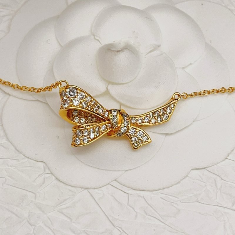 Graff Tilda s Bow necklace yellow gold clear diamond 40cm