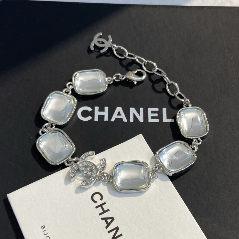 Chanel Crystal Sugar Cube CC Bracelet bracelet Silver-toned metal with clear cabochon resin and clear crystal accents 18cm