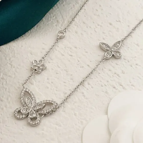 Graff Butterfly Silhouette necklace White gold diamond 42cm