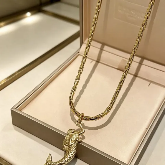 Bvlgari DIVAS DREAM Mermaid Pendant necklace 18K yellow gold 50cm