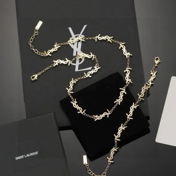 Saint Laurent Cassandre Multi Monogram Chain bracelet gold-tone metal 18cm with 5cm extender