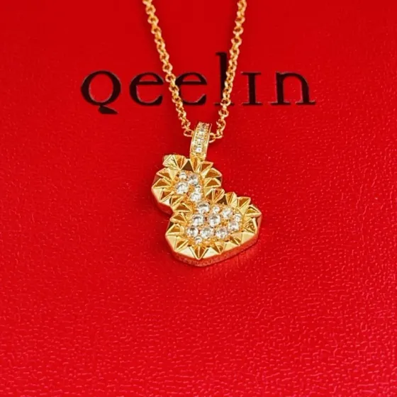 Qeelin Wulu necklace 18K rose gold with clear diamond accents 42cm