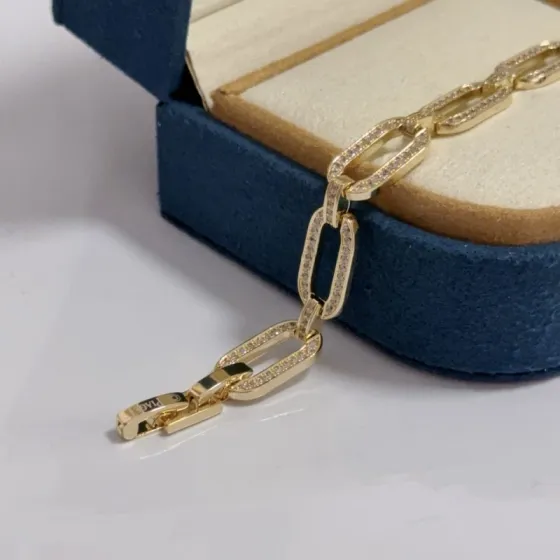 Piaget Possession Paperclip Chain Bracelet bracelet 18k yellow gold with pave set clear diamonds 17cm