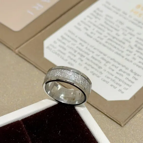 Bvlgari B zero1 ring silver white gold with diamond-paved textured band 10