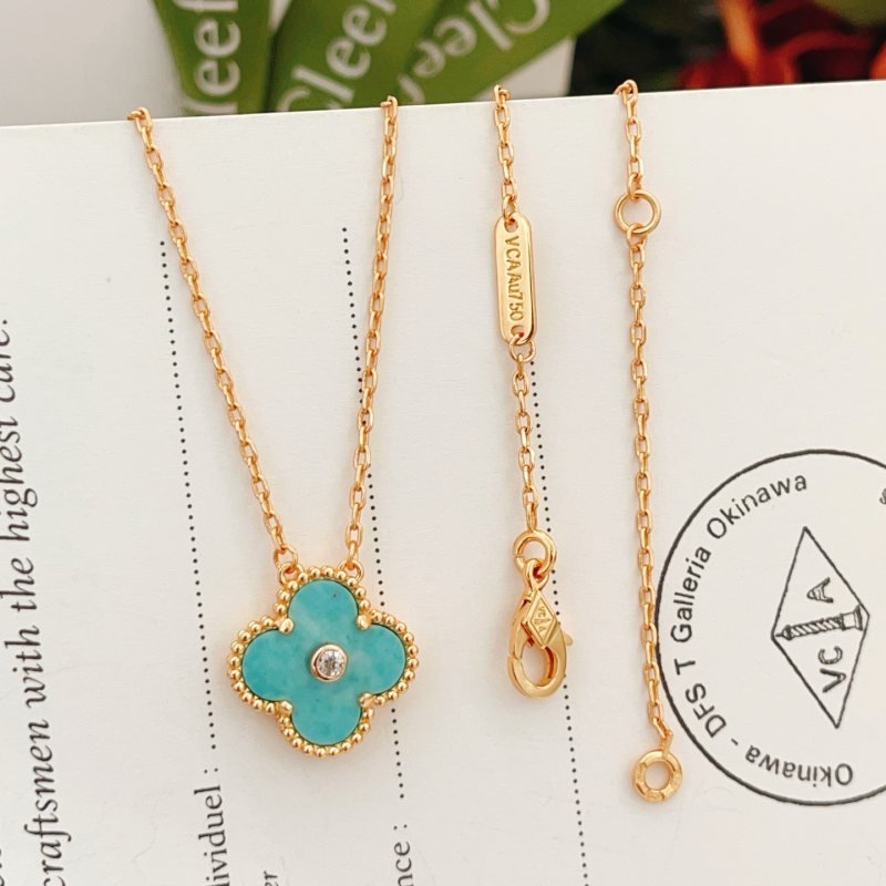 Van Cleef Arpels Alhambra necklace 18K yellow gold turquoise diamond 42cm