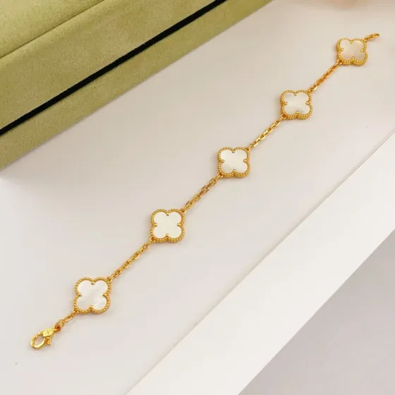 Van Cleef Arpels Alhambra bracelet yellow gold white mother-of-pearl 18cm
