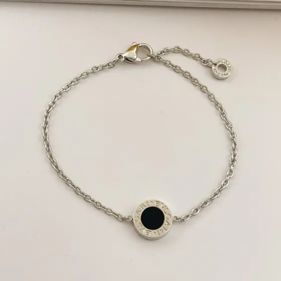 Bvlgari Bvlgari bracelet silver metal with black onyx inlay 17-19cm adjustable