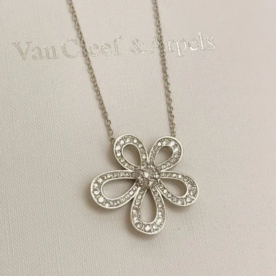Van Cleef Arpels Flowerlace necklace white gold diamond 42cm