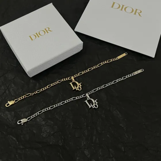 Dior Dior Logo Charm Figaro Chain bracelet Gold-tone metal no gemstones 18cm