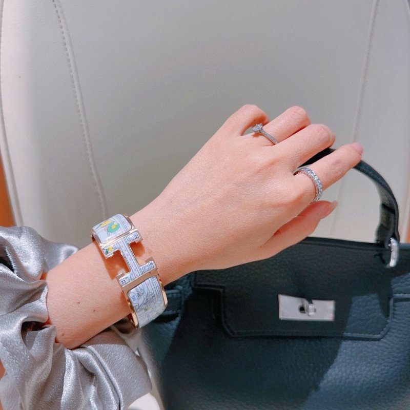Hermes Clic Clac H New York City Print Wide Enamel Bracelet bracelet Rose gold plated metal with multicolor printed white enamel 20mm