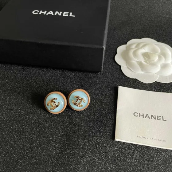 Chanel CC Logo Round Stud Earrings earrings Gold-tone metal with light blue enamel and beige resin border 1 5cm diameter