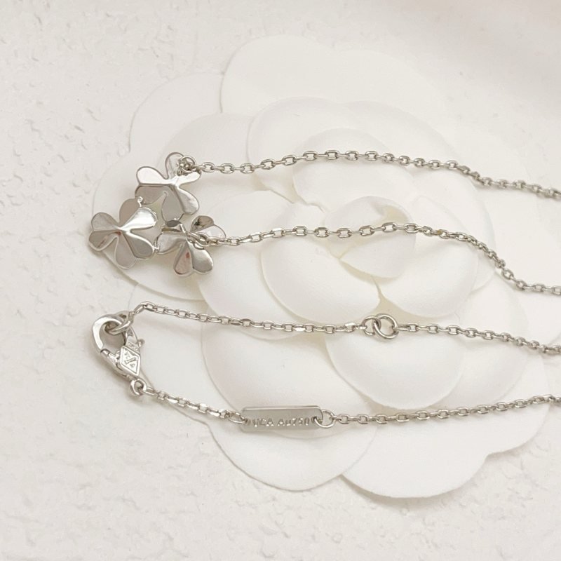 Van Cleef Arpels Frivole necklace 18K white gold with diamond accents 42cm