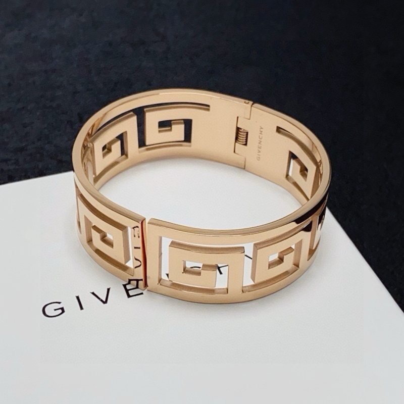 Luxury necklace