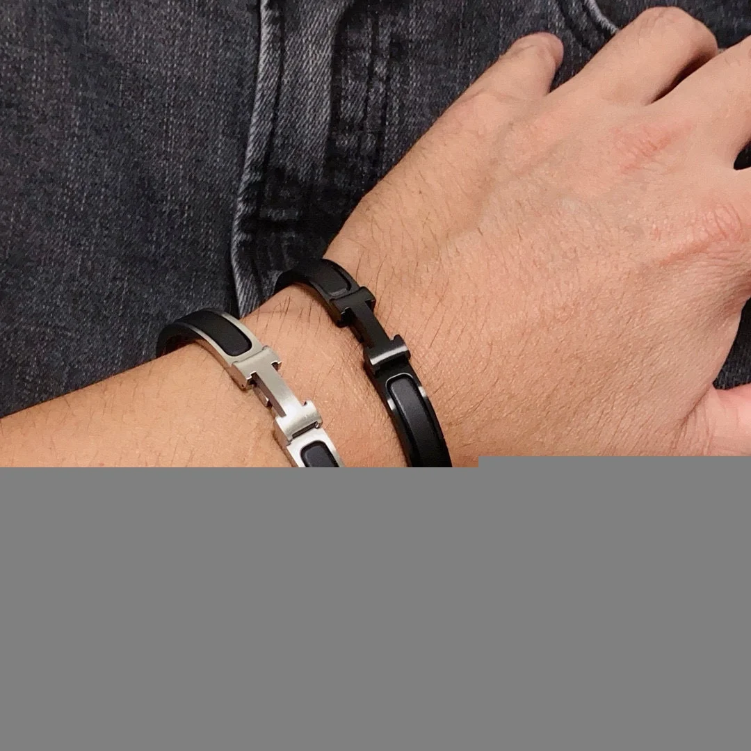 Bracciale Hermes Clic H metallo argentato con smalto nero metallo nero opaco con smalto nero 19 cm