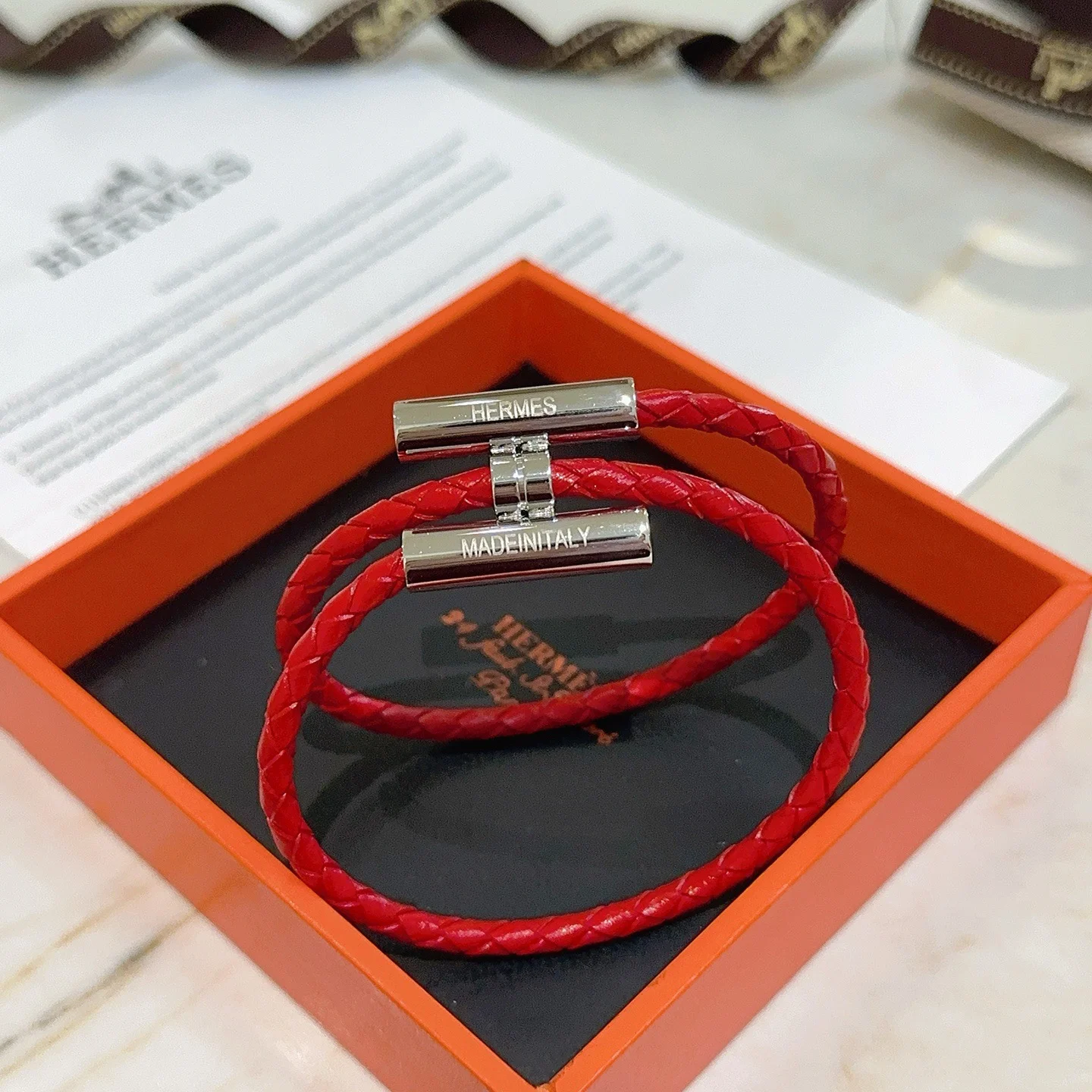 Bracciale Hermes Tournis Tresse Pelle intrecciata rossa Hardware in metallo argentato placcato palladio T2 38 cm doppio giro