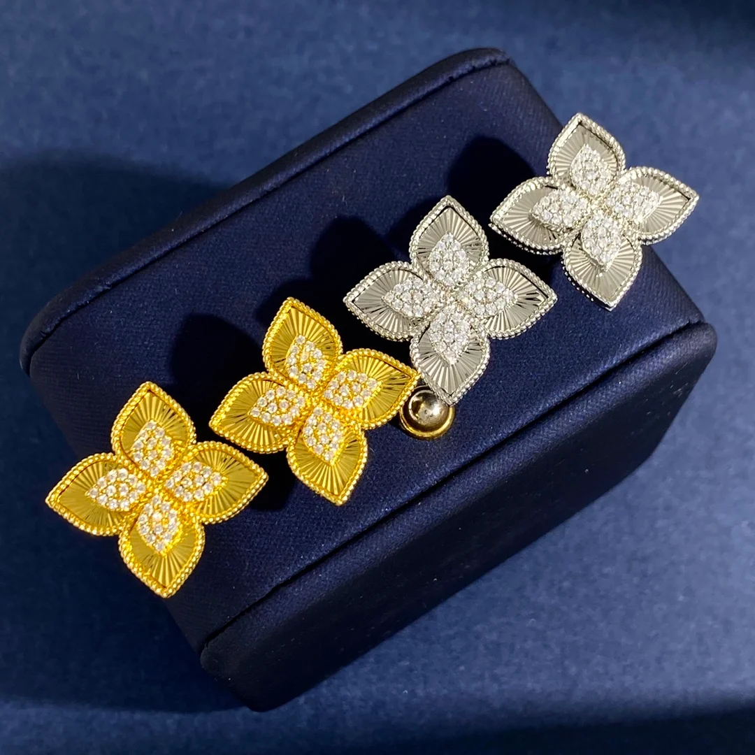 Boucles d'oreilles Van Cleef Arpels Vintage Alhambra Or jaune 18 carats avec accents de diamants clairs Or blanc 18 carats avec accents de diamants clairs 15 mm
