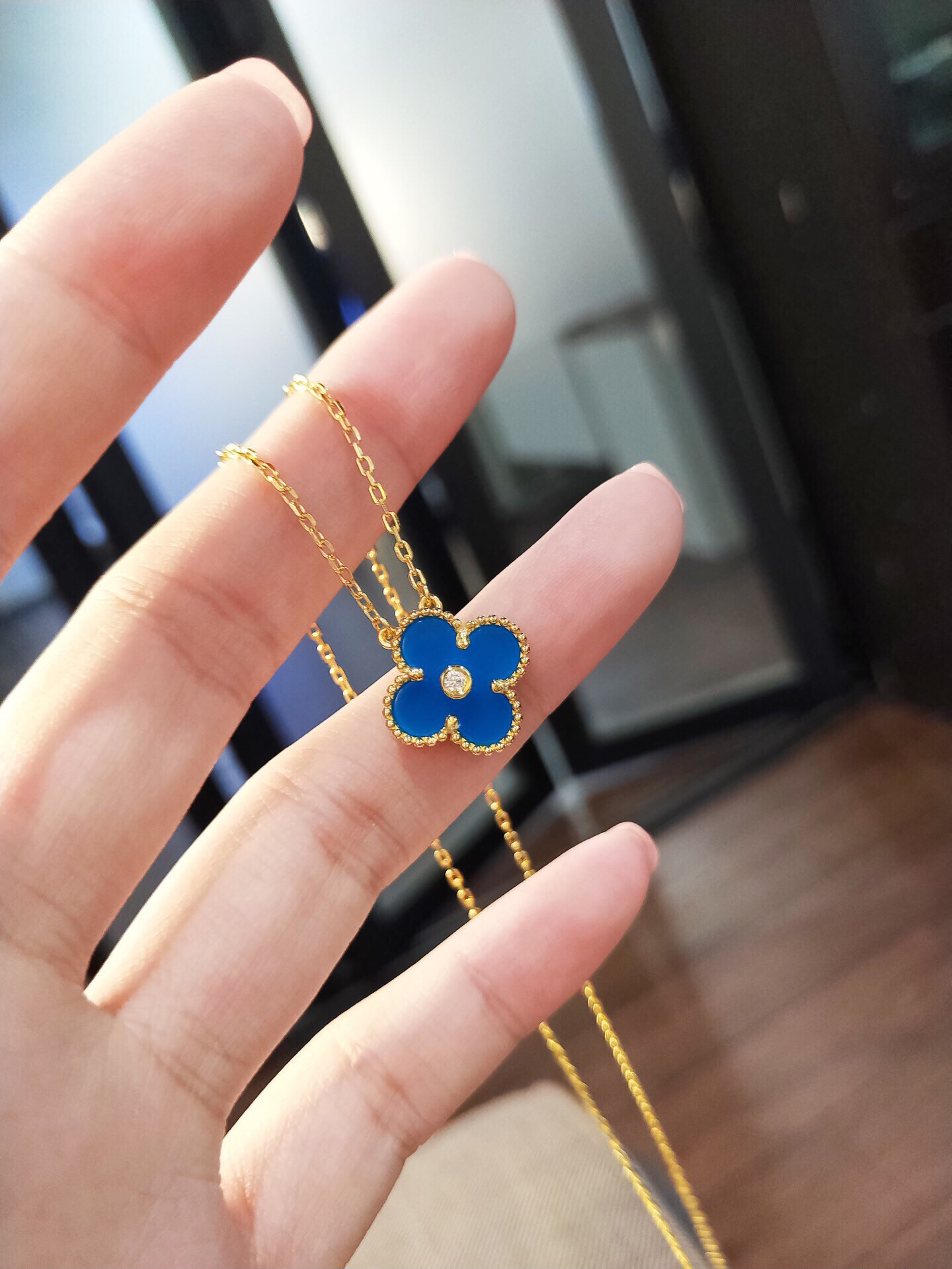 Van Cleef Arpels Alhambra 2019 Holiday Edition necklace Yellow gold blue porcelain diamond 42cm