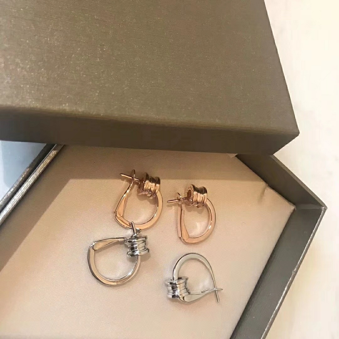 Bvlgari B zero1 earrings 18k rose gold polished metal no gemstones 15mm hoop diameter