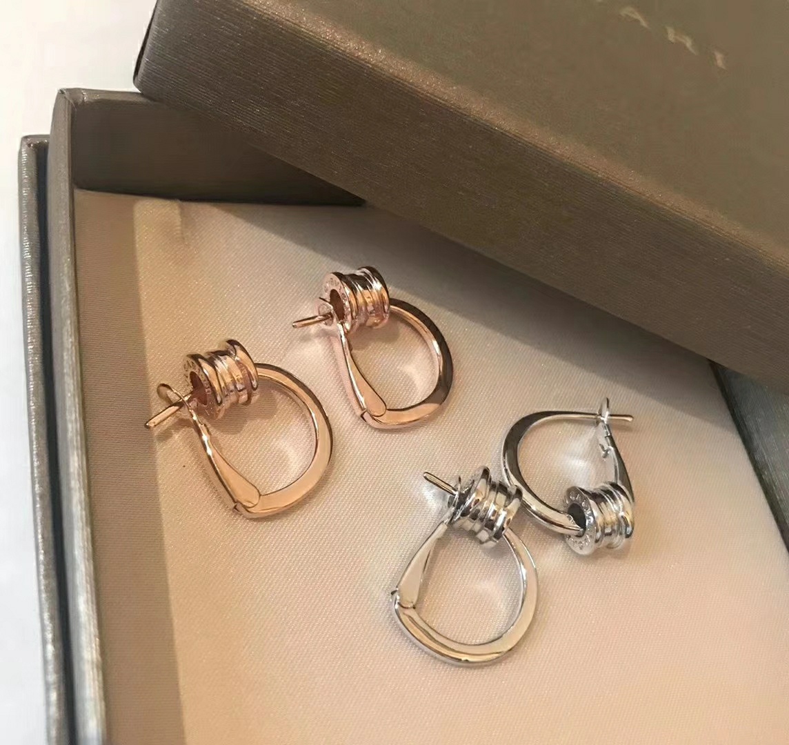 Bvlgari B zero1 earrings 18k rose gold polished metal no gemstones 15mm hoop diameter