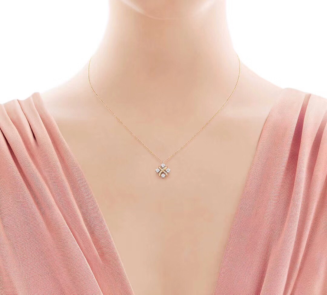 Tiffany Co Schlumberger Lynn necklace yellow gold with clear diamonds 16 inches