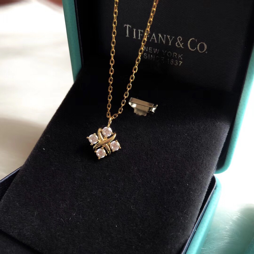 Tiffany Co Schlumberger Lynn necklace yellow gold with clear diamonds 16 inches
