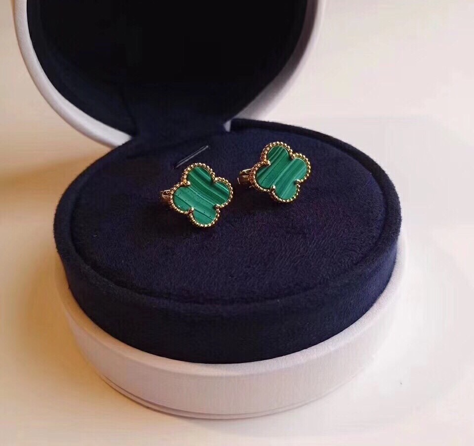 Van Cleef Arpels Vintage Alhambra earrings Yellow gold with green malachite Rose gold with red carnelian 15mm motif diameter