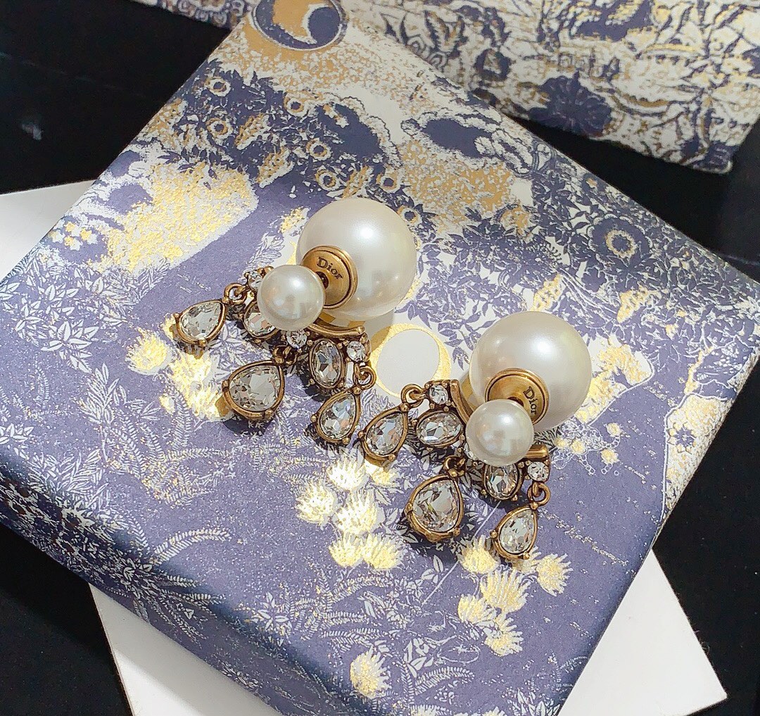 Dior Tribales Pearl Crystal Drop Earrings earrings Antique gold-tone metal white pearl clear faceted crystal One Size post style approx 2cm drop length