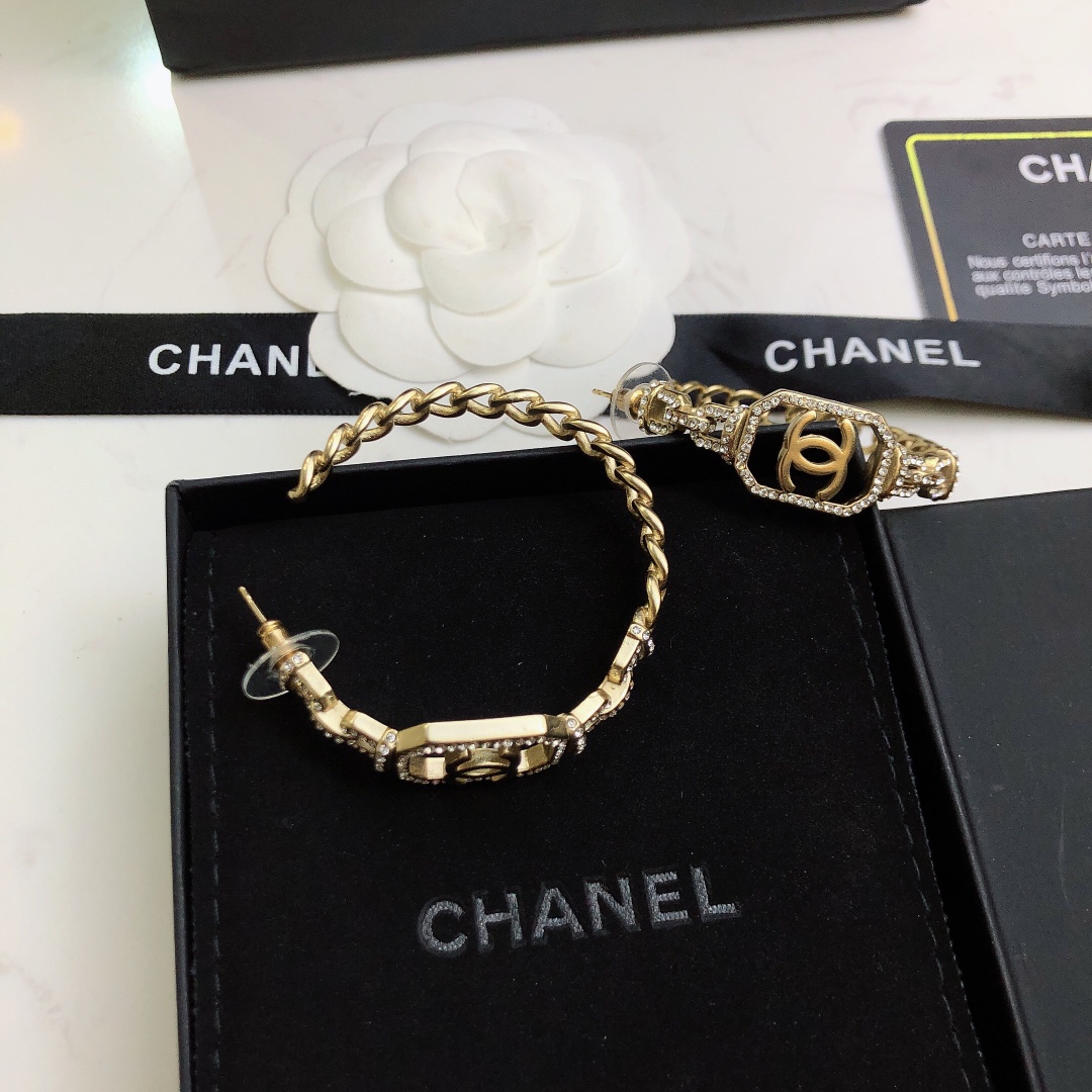 Chanel CC Crystal Chain Hoop Earrings earrings Gold-tone metal with clear crystal accents One Size