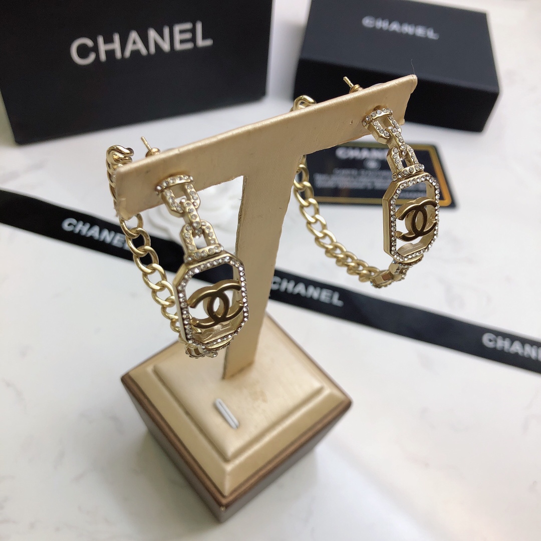 Chanel CC Crystal Chain Hoop Earrings earrings Gold-tone metal with clear crystal accents One Size