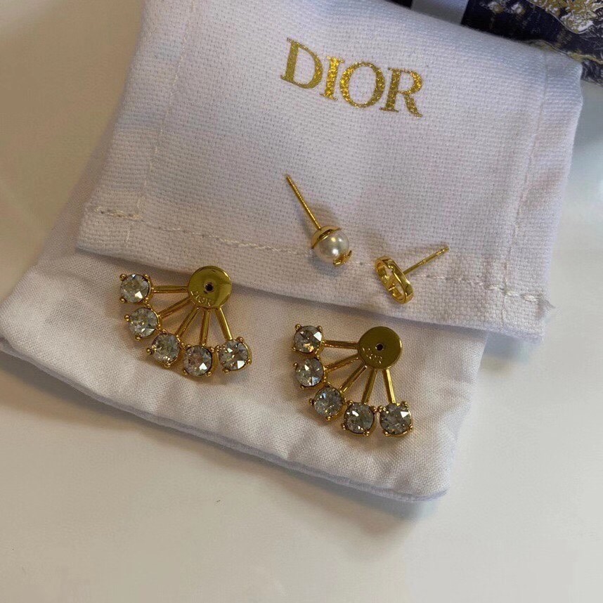 Dior DED0139 earrings Gold-tone metal with white faux pearl gold star accent and clear faceted crystals One Size