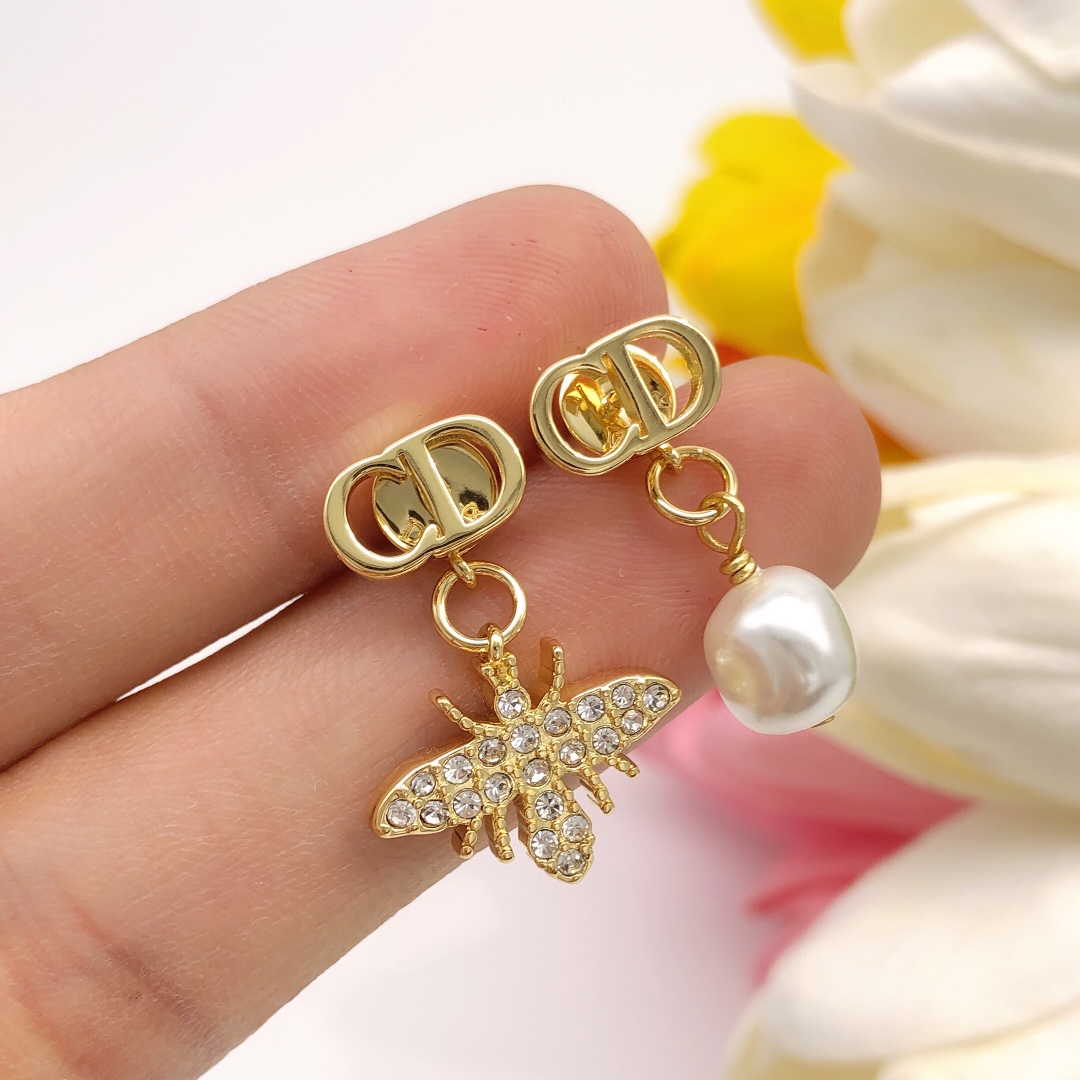 Dior CD Logo Bee Pearl Mismatched Earrings earrings Gold-tone metal clear crystal white pearl One Size drop length approx 1 5cm